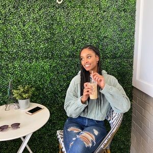 Meet your Posher, Senah